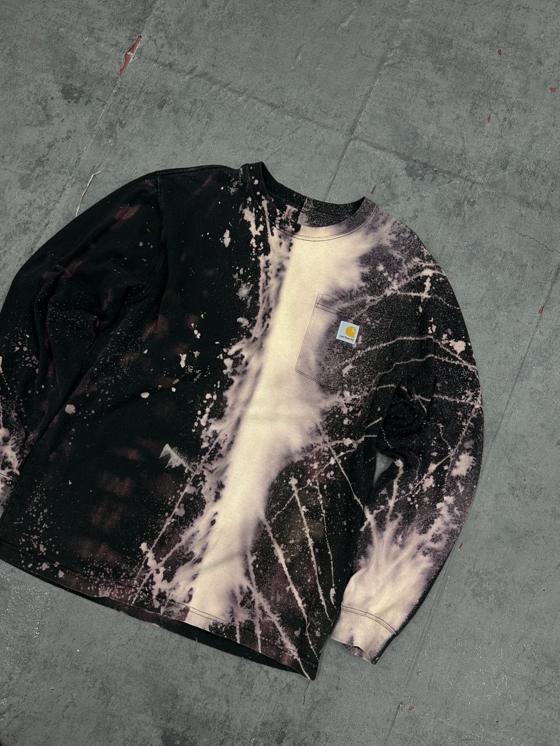 칼하트 다잉 커스텀 포켓 롱슬리브 상품이미지2