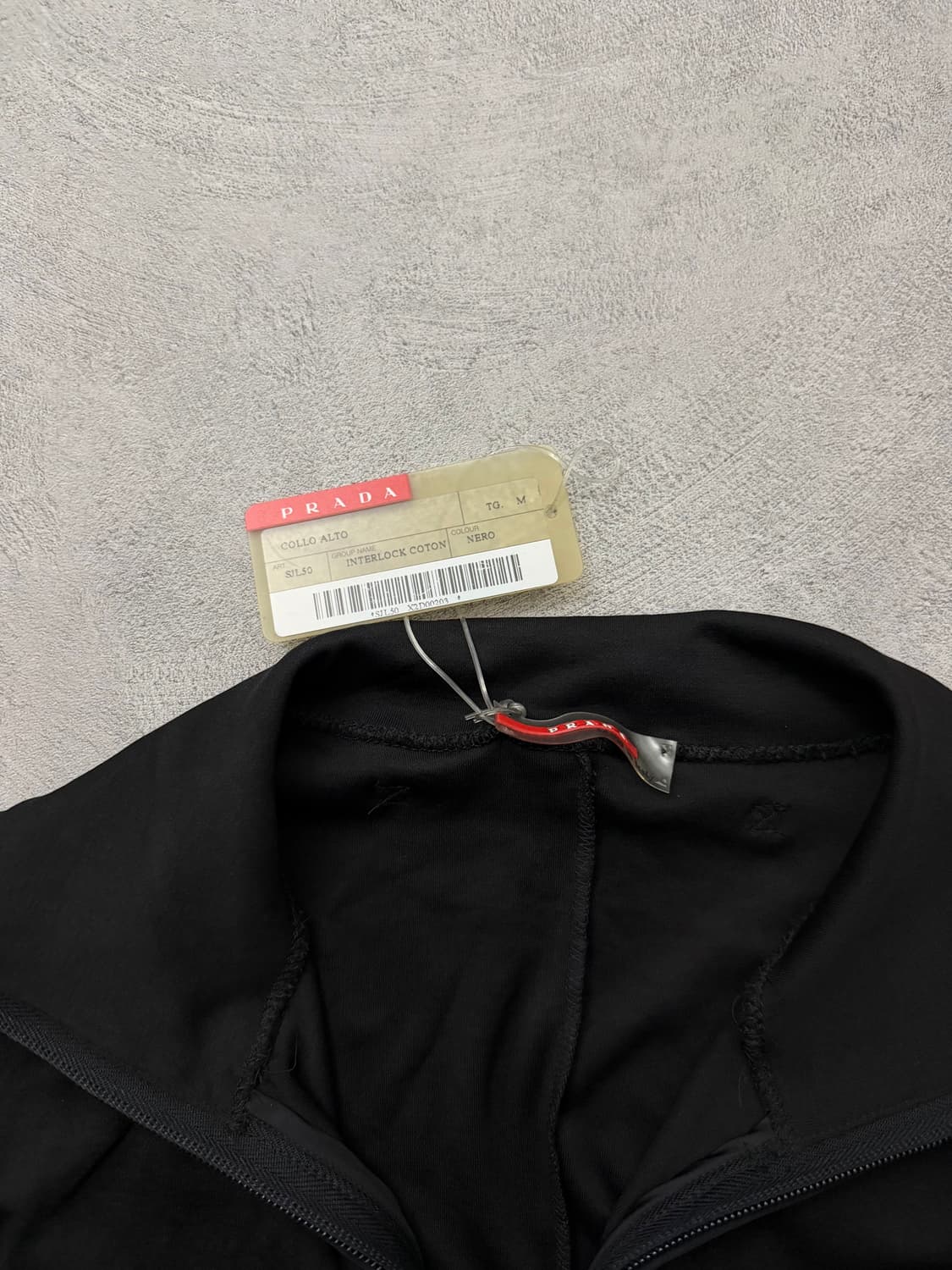 프라다 스포츠 하프집업 하이넥 탑 상품이미지5