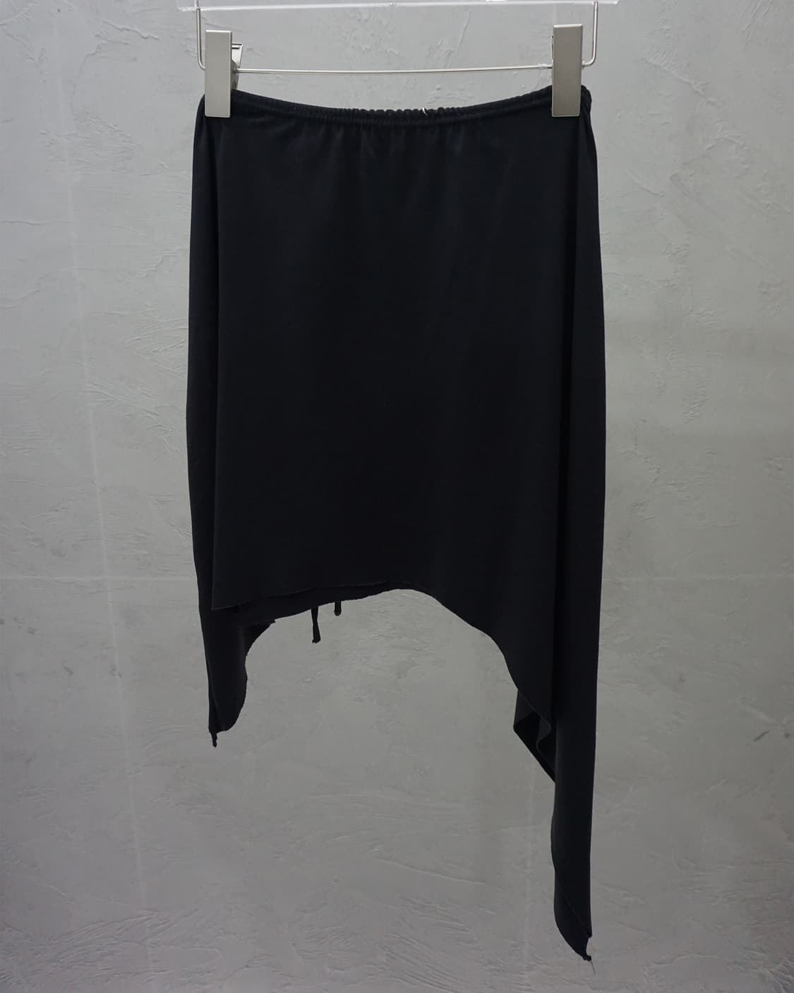 London D Shaped Asymetric Skirt 상품이미지2