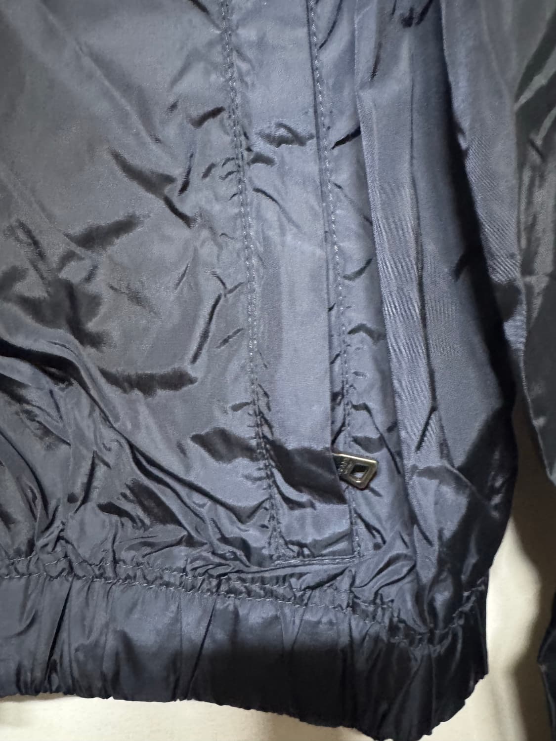 40 프라다 나일론 크롭 바람막이 자켓 상품이미지5