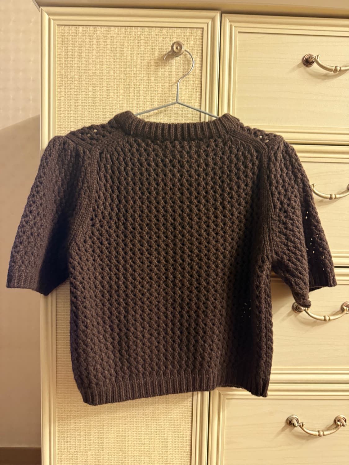 아모멘토 BALLOON SLEEVE CROCHET PULLOVER 브라운 상품이미지4