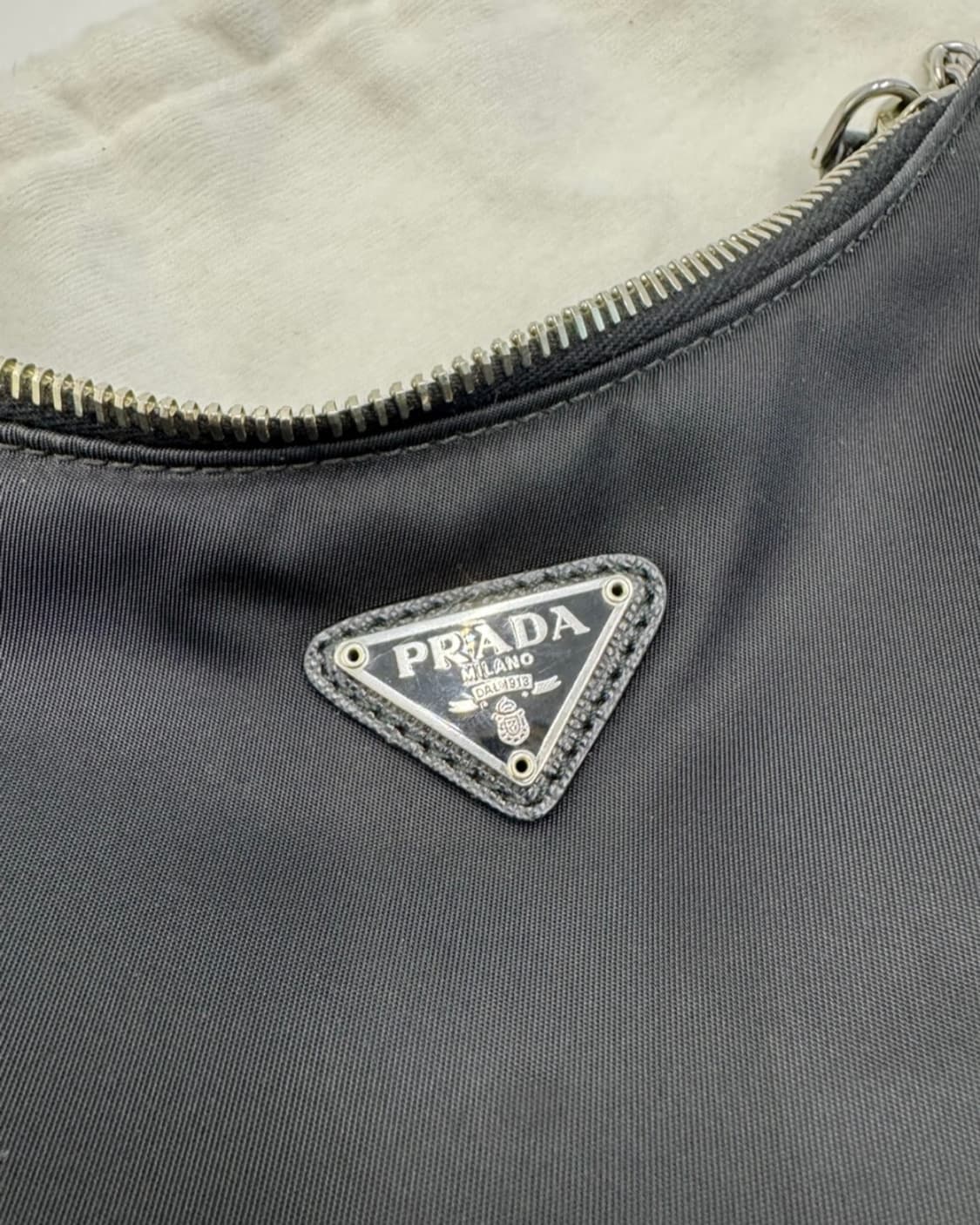 프라다 리에디션 2005 리나일론 호보백 상품이미지4