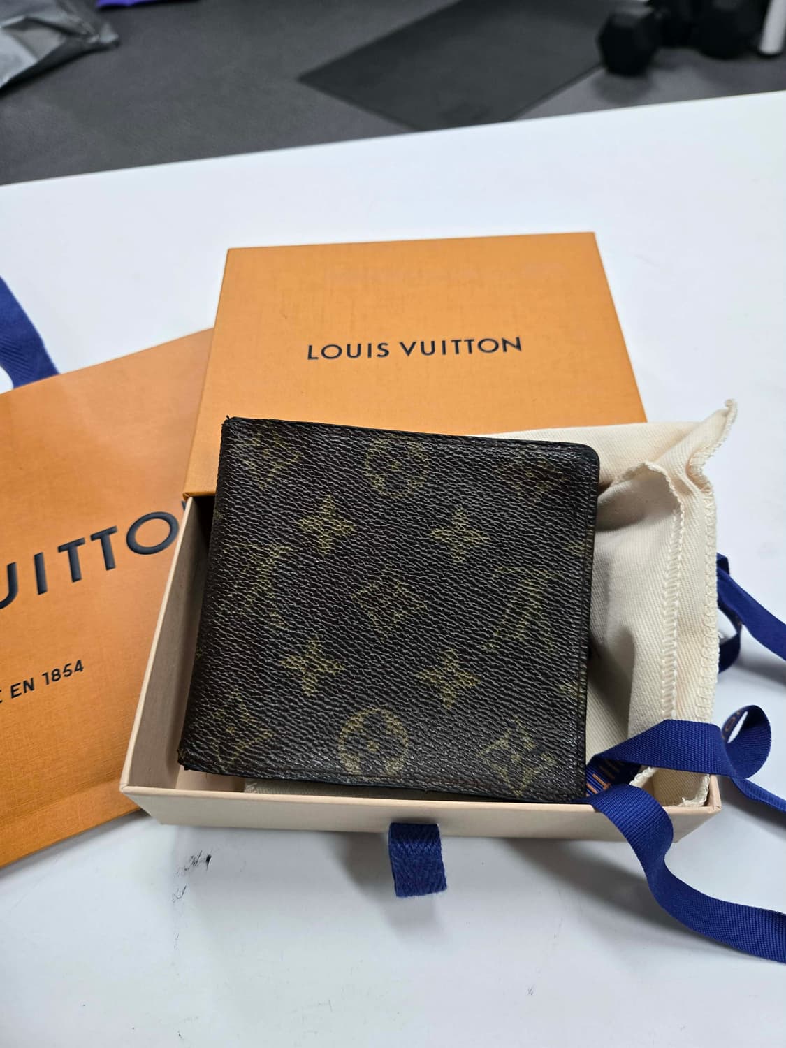 [정품] 루이비통 모노그래 반지갑 상품이미지1