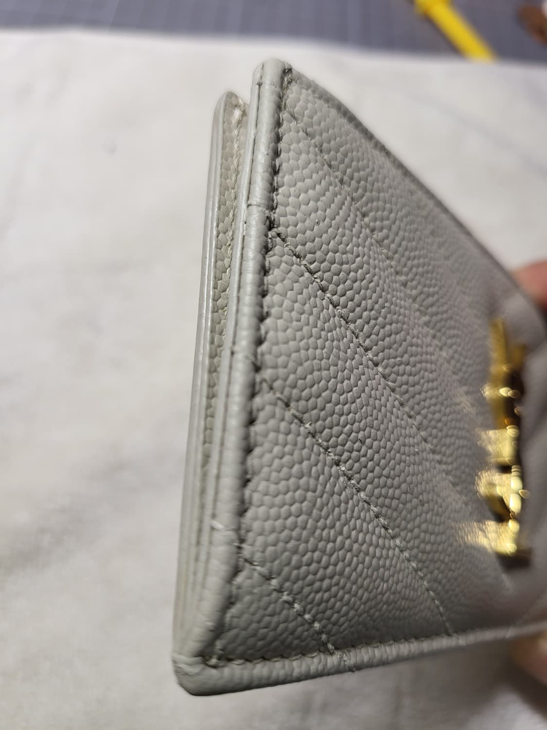 생로랑 마틀라세 카드지갑 크림색 상품이미지6