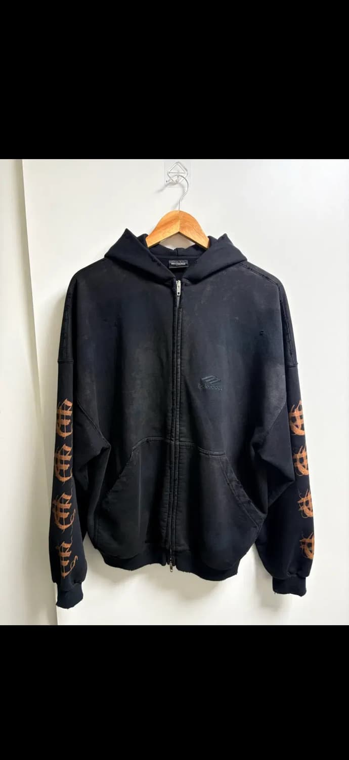 발렌시아가 헤비메탈 후드집업 라지핏 판매합니다. 상품이미지1