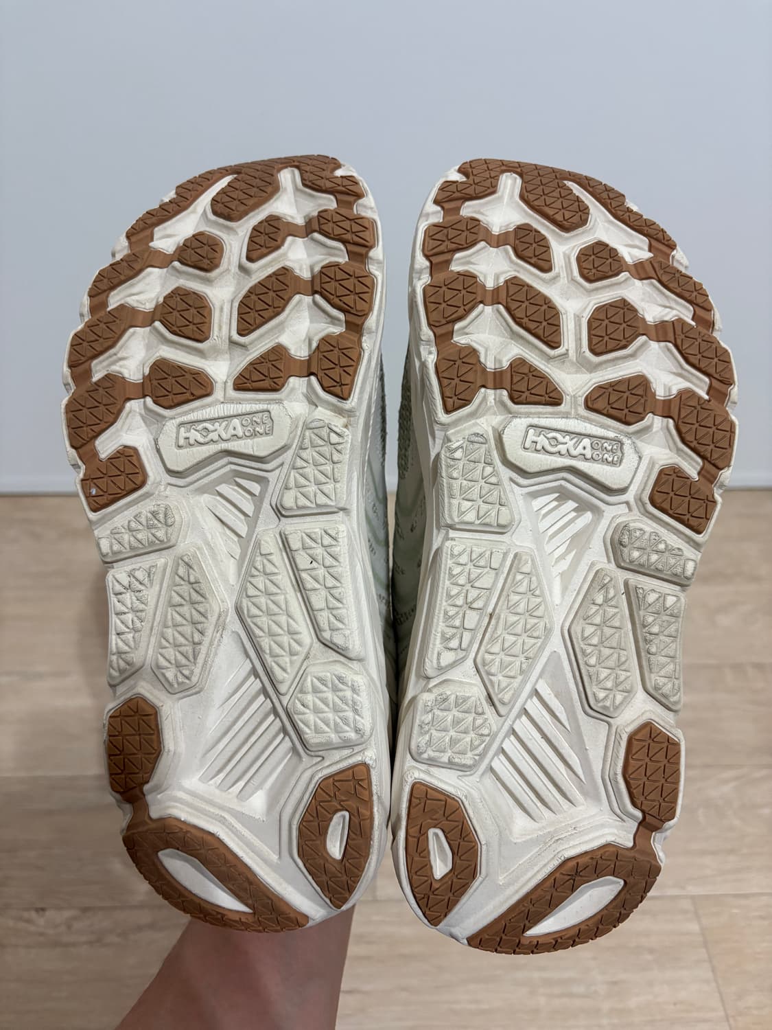 호카 세티스파이 / 클리프톤 LS 셀라돈 틴트 위스퍼 화이트 / 255 상품이미지7