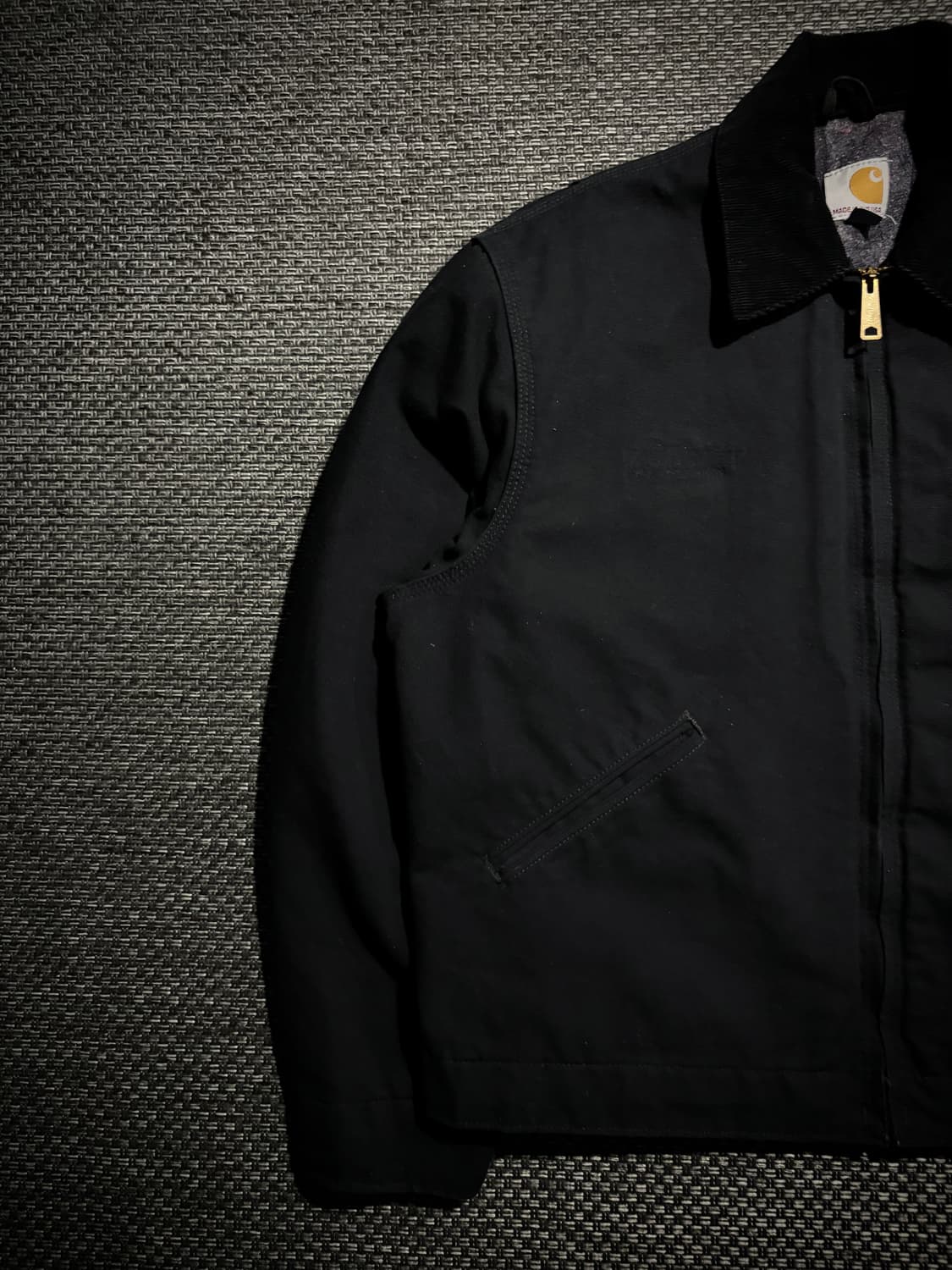 칼하트 디트로이트 J001 BLK L/R 상품이미지2