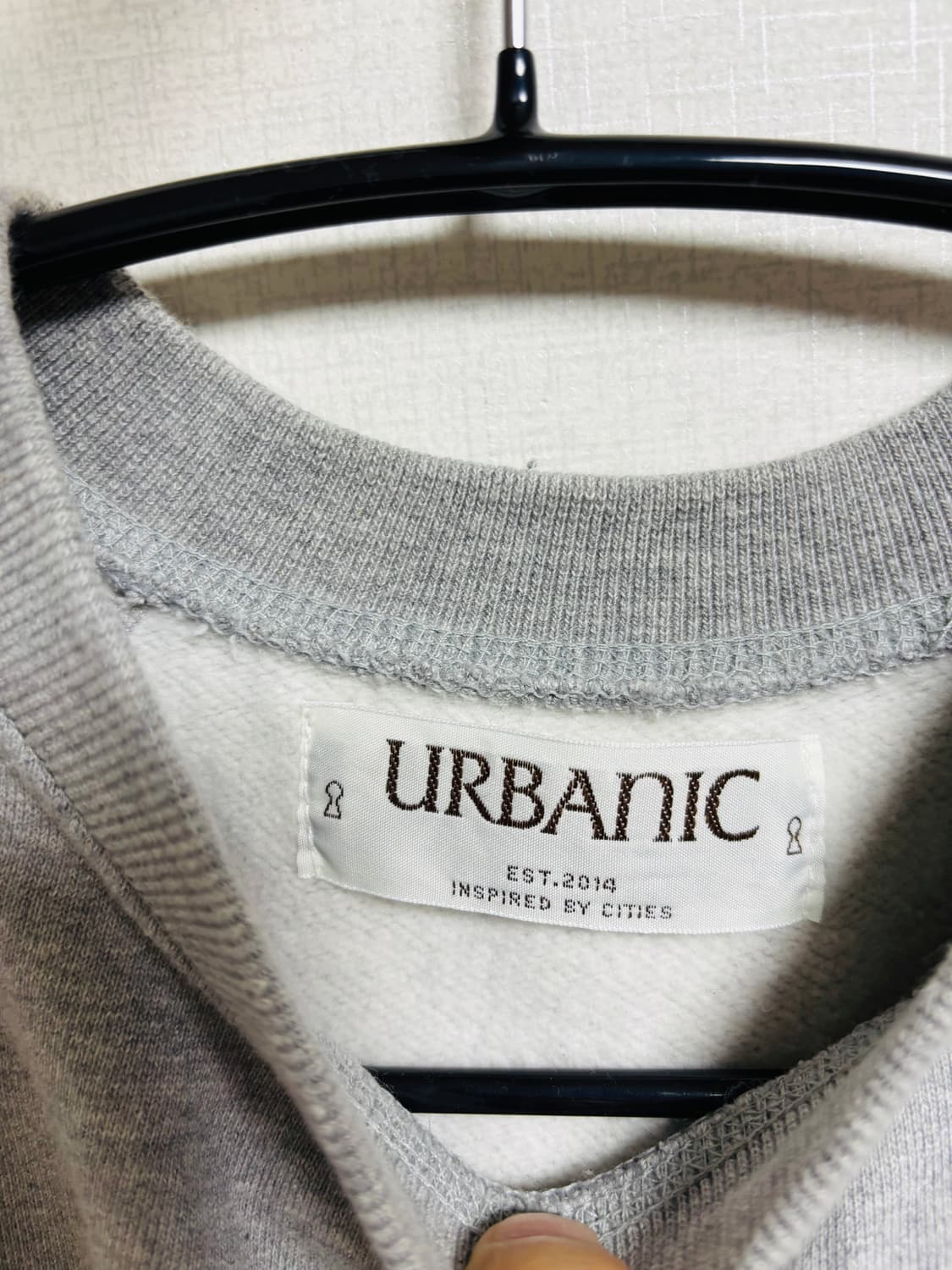 얼바닉 URBANIC 로얄 로버 프린팅 맨투맨 상품이미지2
