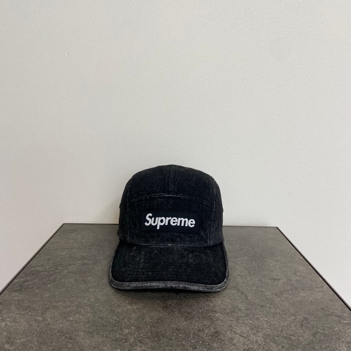 슈프림 워시드 데님 블랙 박스로고 캠프캡 모자 상품이미지1