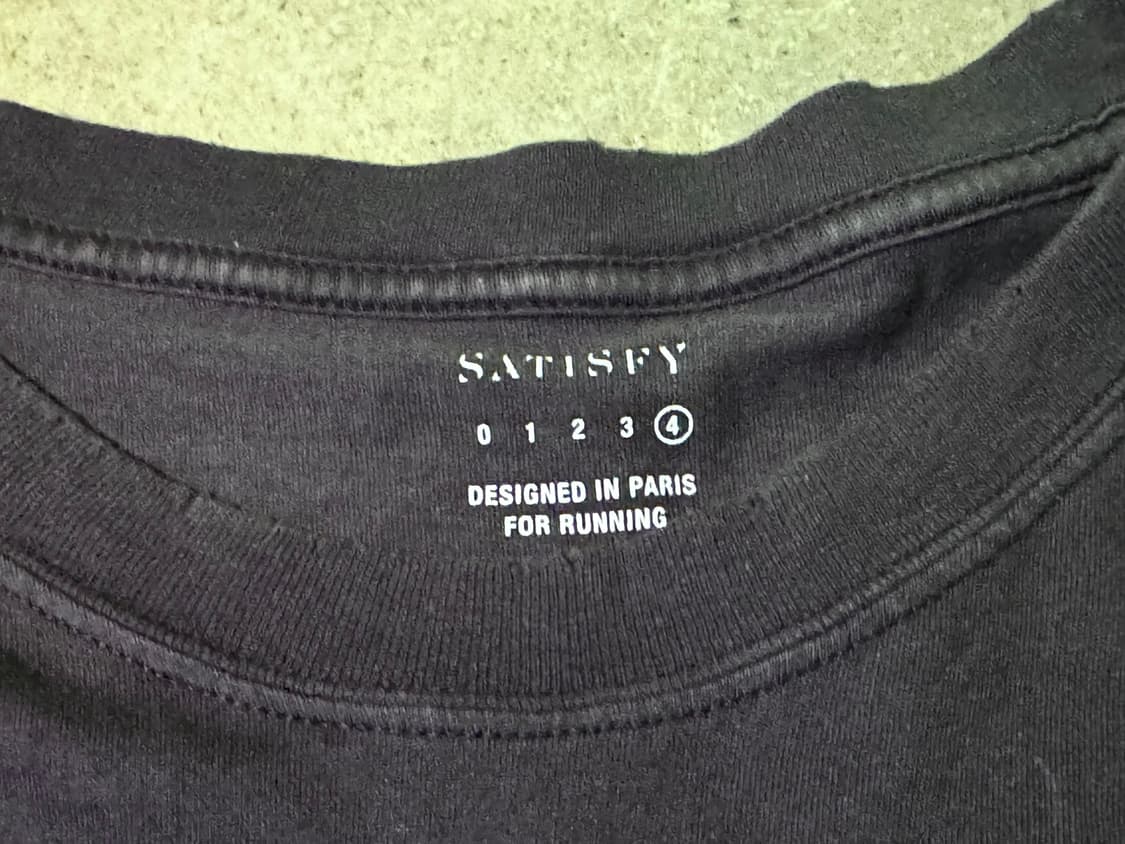 새티스파이 Satisfy ‘Run West’ 티셔츠 상품이미지3