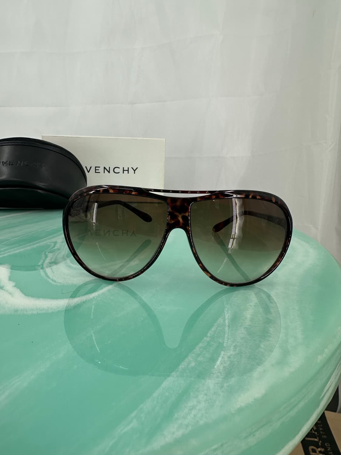 [새상품 무료배송] 지방시 Made in Italy 선글라스 상품이미지4