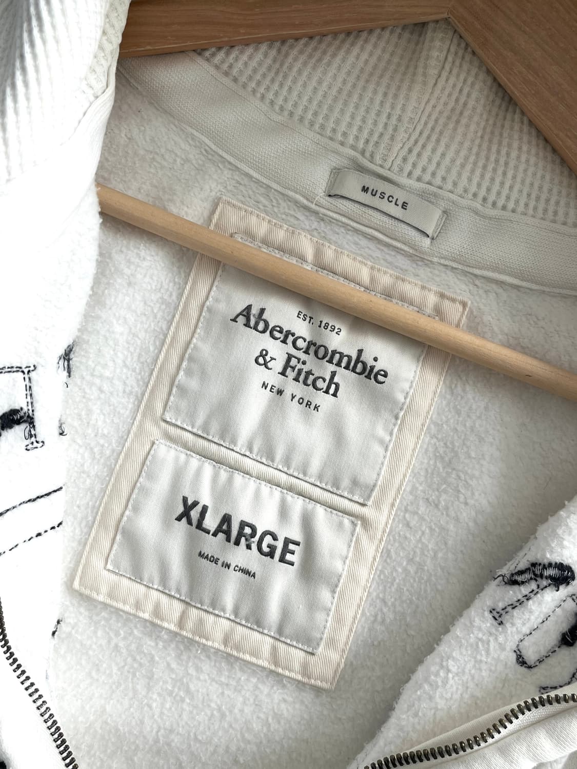 Abercrombie 아베크롬비 크림화이트 코튼 후드집업 상품이미지6