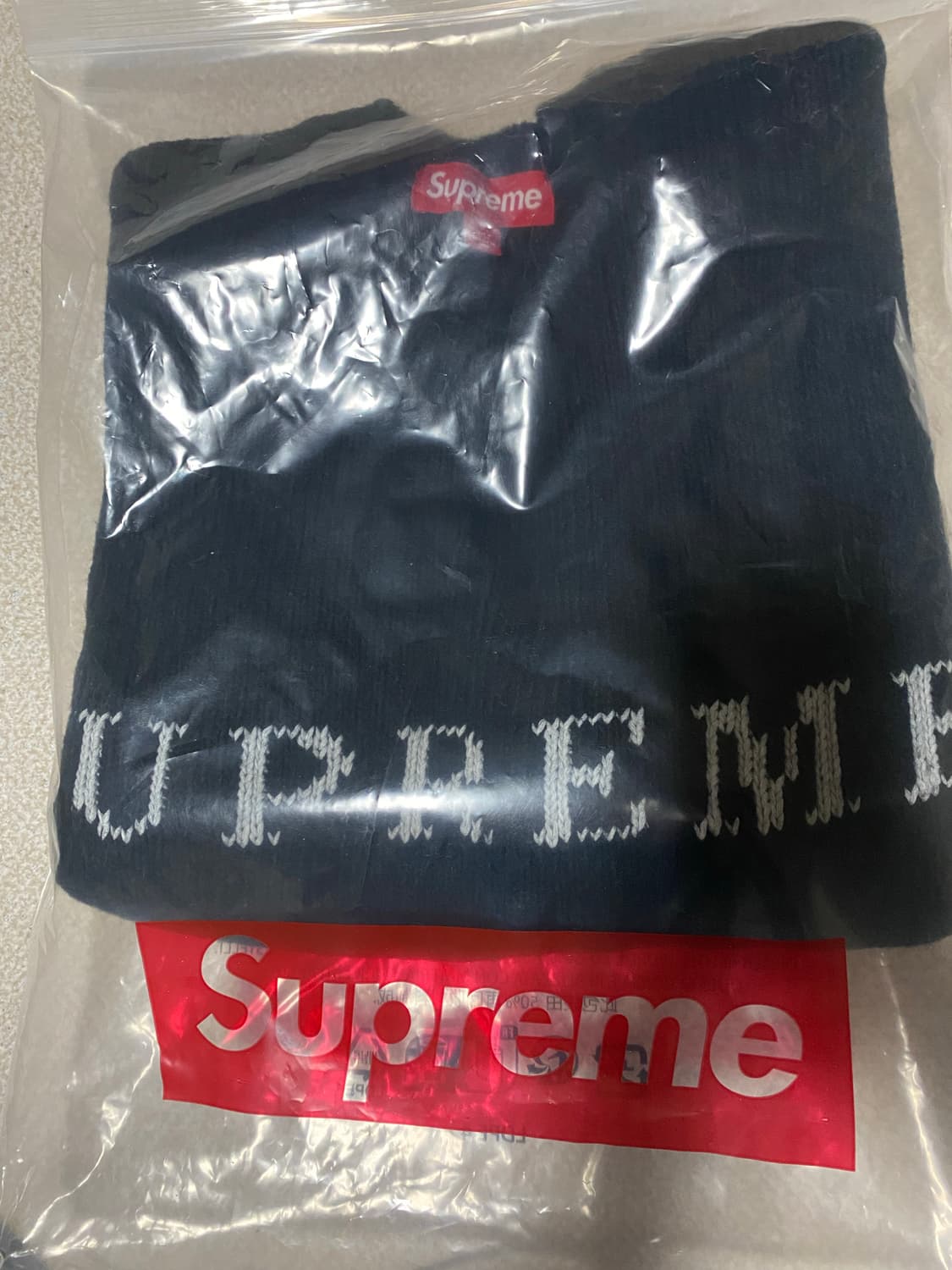 슈프림 콘트라스트 로고 스웨터 블랙 S 상품이미지3