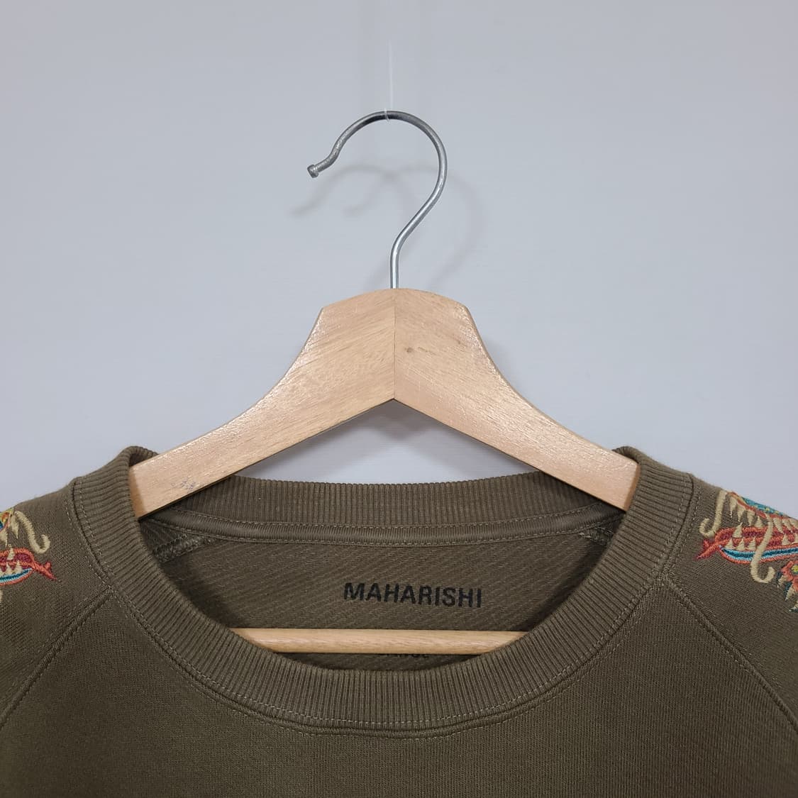 MAHARISHI 마하리시 오가닉 코튼 리버티 드래곤 맨투맨 올리브 M 상품이미지2