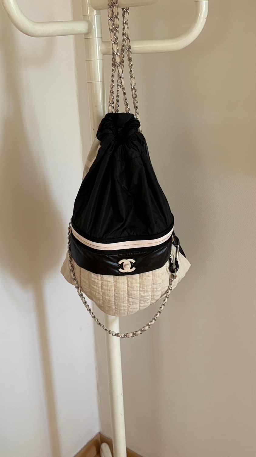 샤넬 나일론 백팩 화이트 (개런티카드,박스,쇼핑백 있음) 상품이미지1