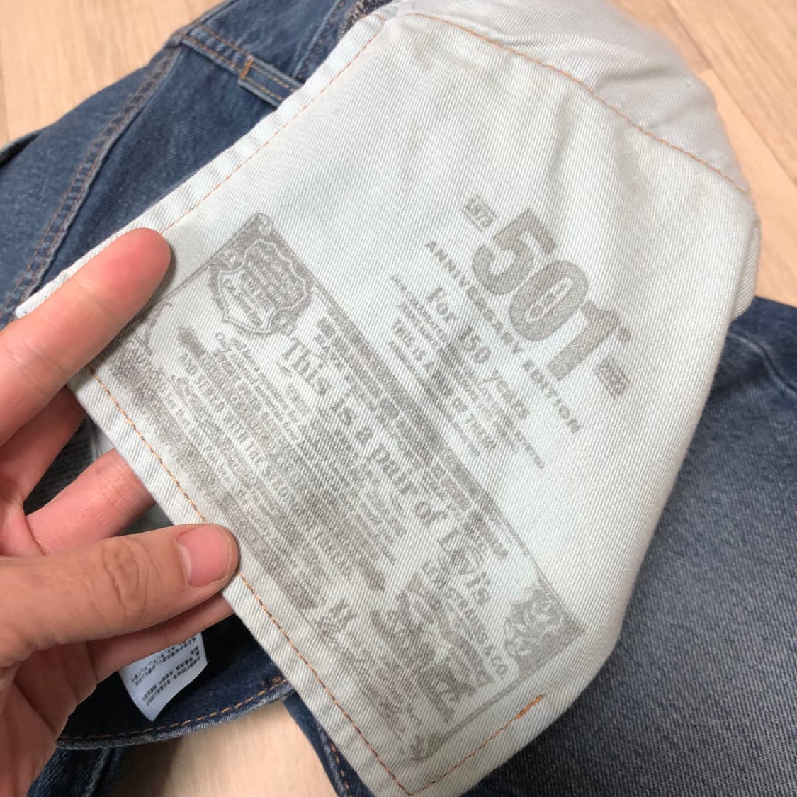 (34) 리바이스 501 150 주년 스트레이트핏 디스트로이드 연청데님 상품이미지9