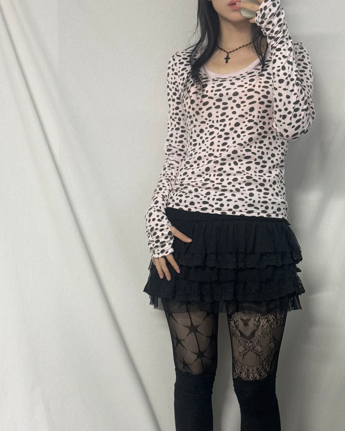 셔링 핸드 워머 패턴 롱 슬리브 티 상품이미지2