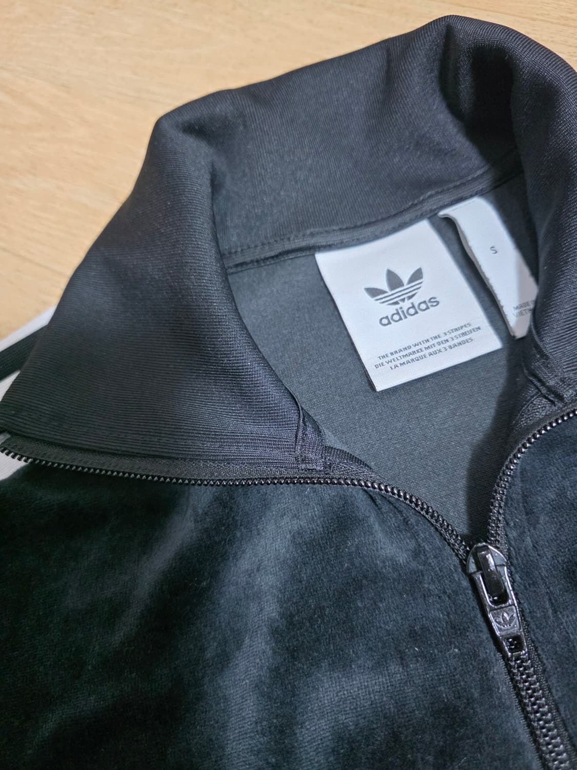 아디다스 벨벳 저지 트랙탑 S 상품이미지2