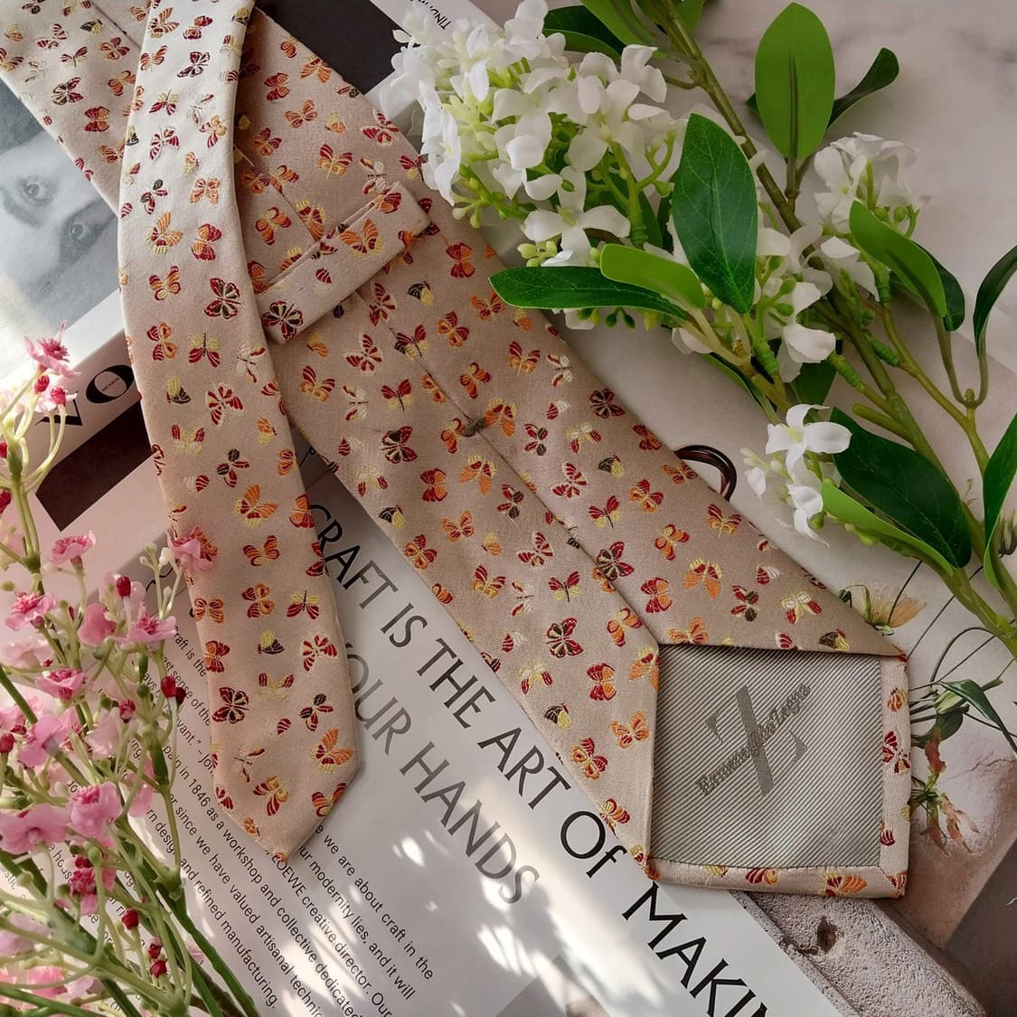 제냐 실크 베이지 나비 자카드 넥타이 9cm A등급 K1547
 상품이미지5