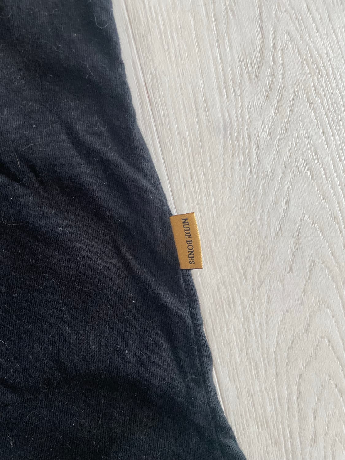 (S) 누드본즈 하트 브이넥 티셔츠 상품이미지3