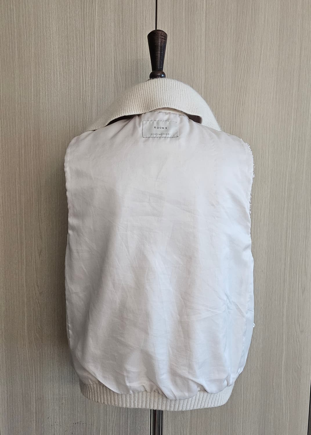 룸나인 ROOM9 아이보리 뽀글이 니트카라 집업베스트조끼 밑단시보리 66 상품이미지6
