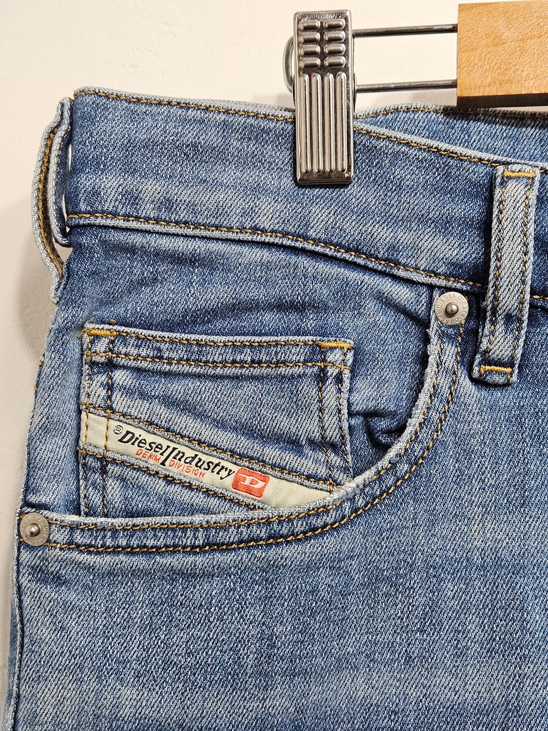 디젤(Diesel) 버스터 레귤러 슬림핏 31 상품이미지3