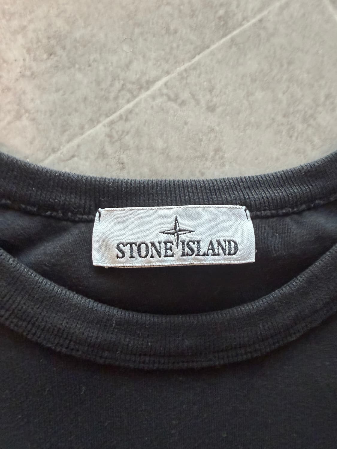 23FW 스톤 아일랜드 맨투맨 상품이미지3