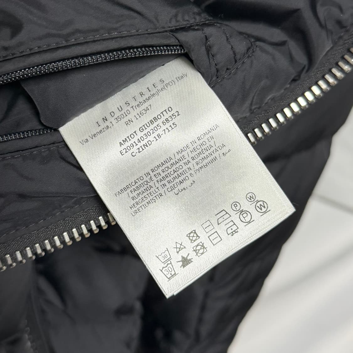 [S+급/3] 몽클레어 아미오 경량패딩 자켓 블랙 풀구성 상품이미지7