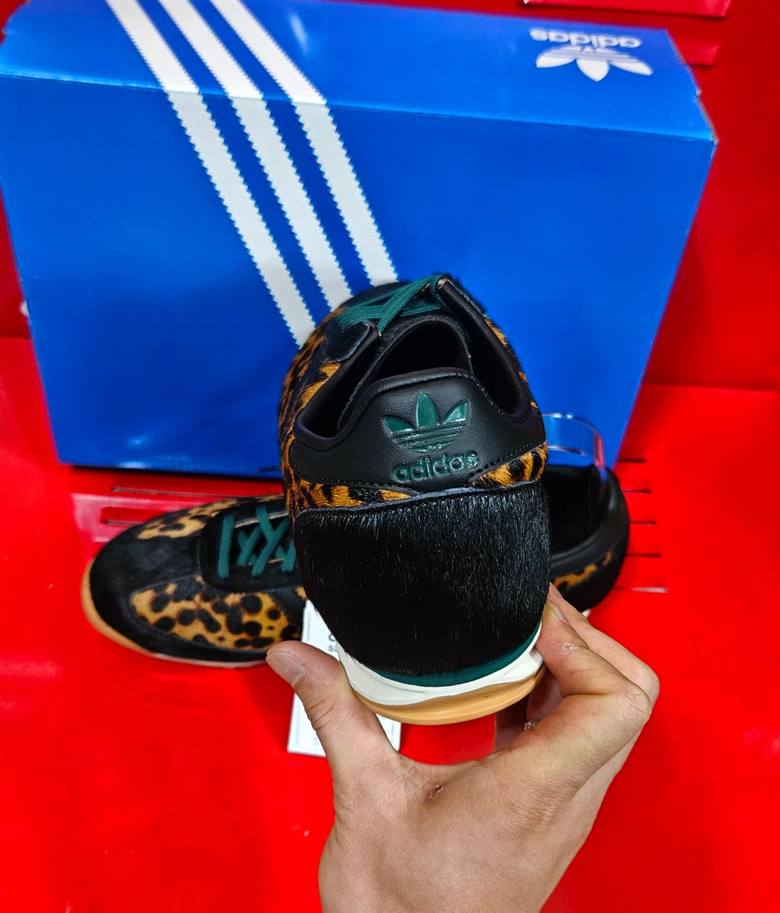 (새상품)아디다스(Adidas) 레오파드 코어 오프화이트 265 상품이미지4