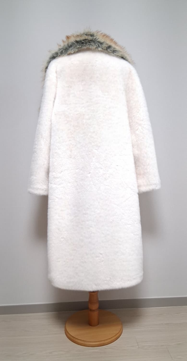 화이트 럭셔리 페이크 퍼 롱코트 (새상품) 상품이미지7