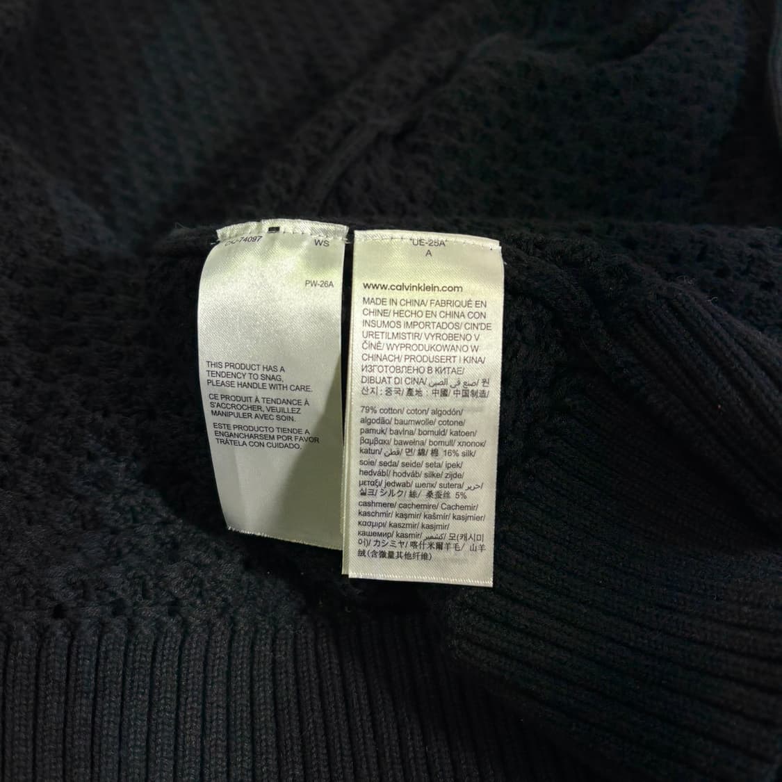 우먼FREE 캘빈클라인 CK 블랙 노버튼 캐시미어혼방 그물 가디건 상품이미지4