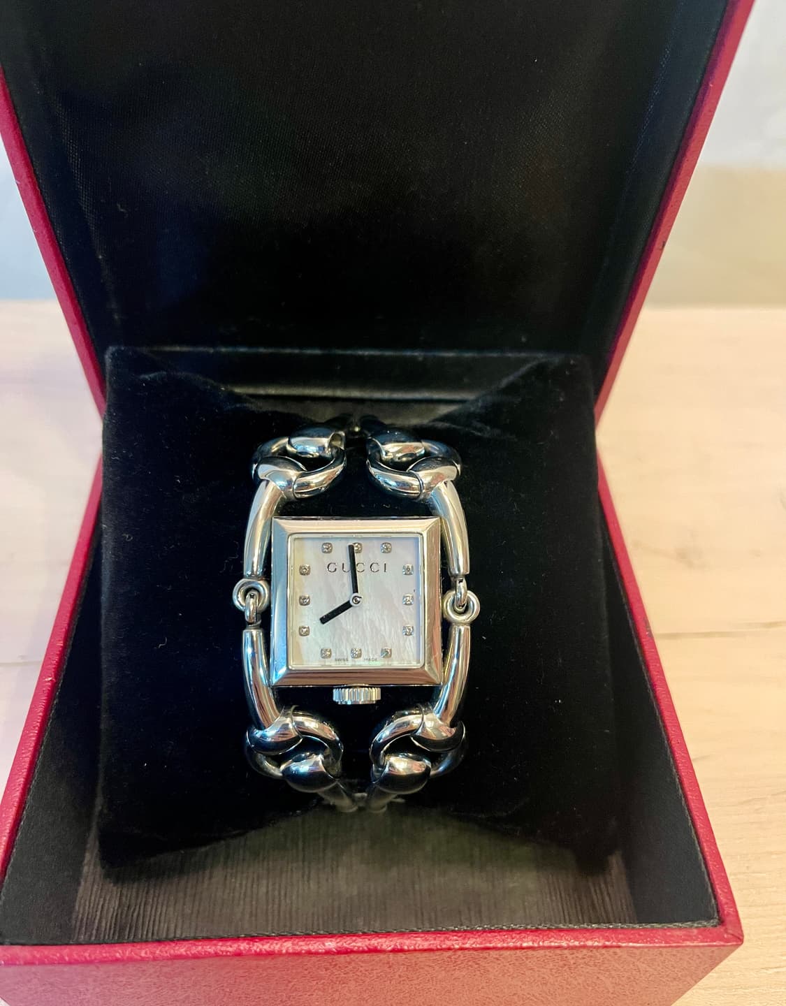 Gucci 구찌 시뇨리아 홀스빗 뱅글 시계 상품이미지1