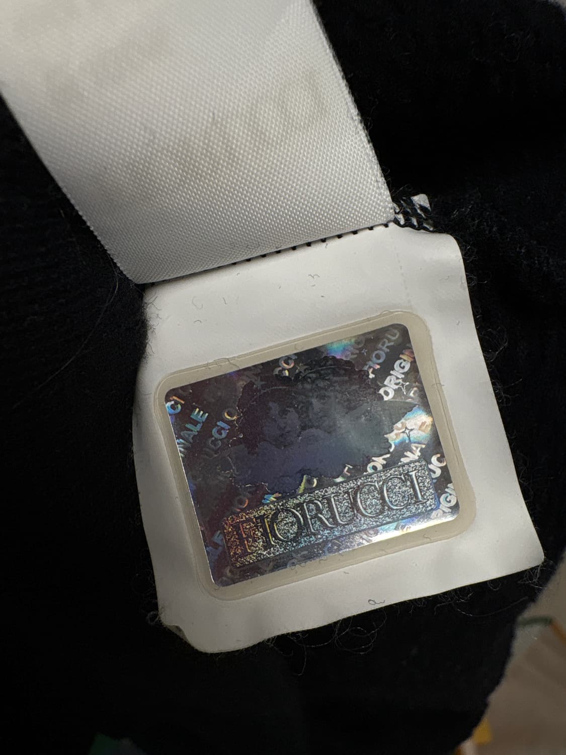 FIORUCCI 블랙 천사 기모 맨투맨 XS 상품이미지4