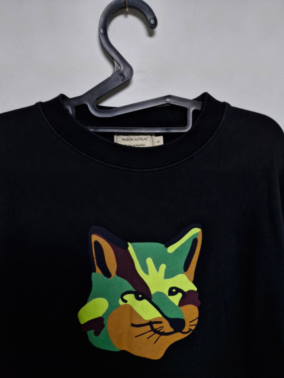 메종키츠네 네온블록컬러헤드 맨투맨 95 상품이미지2