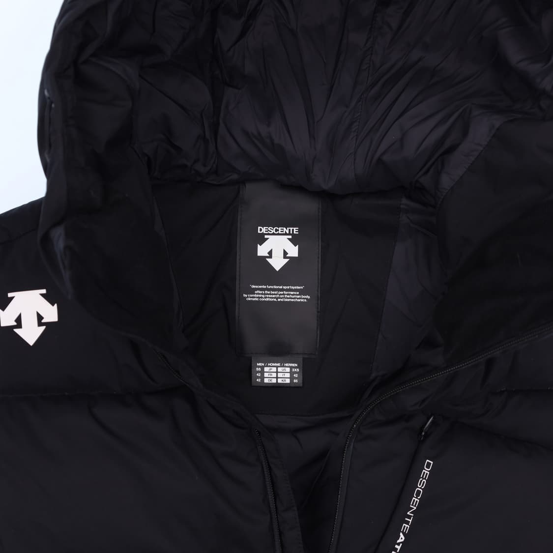 85 데상트 덕다운 후드 패딩 조끼 블랙 N7346 상품이미지4