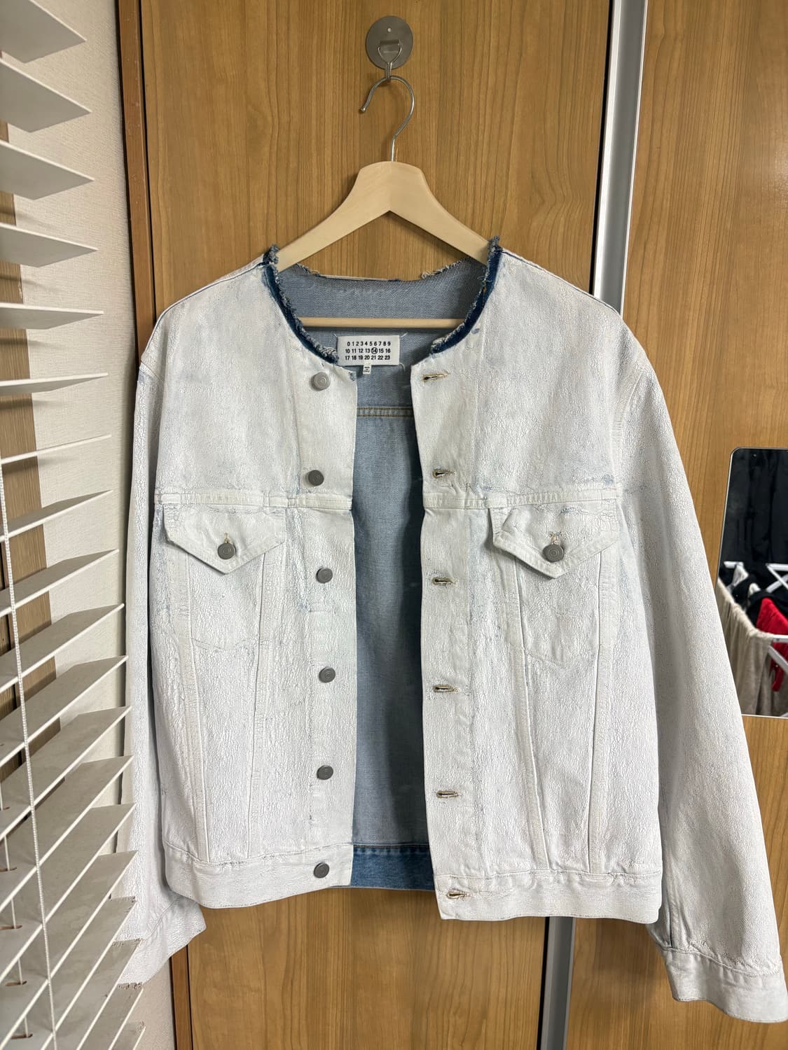 Maison margiela 메종 마르지엘라 카라리스 페인티드 데님자켓 상품이미지1