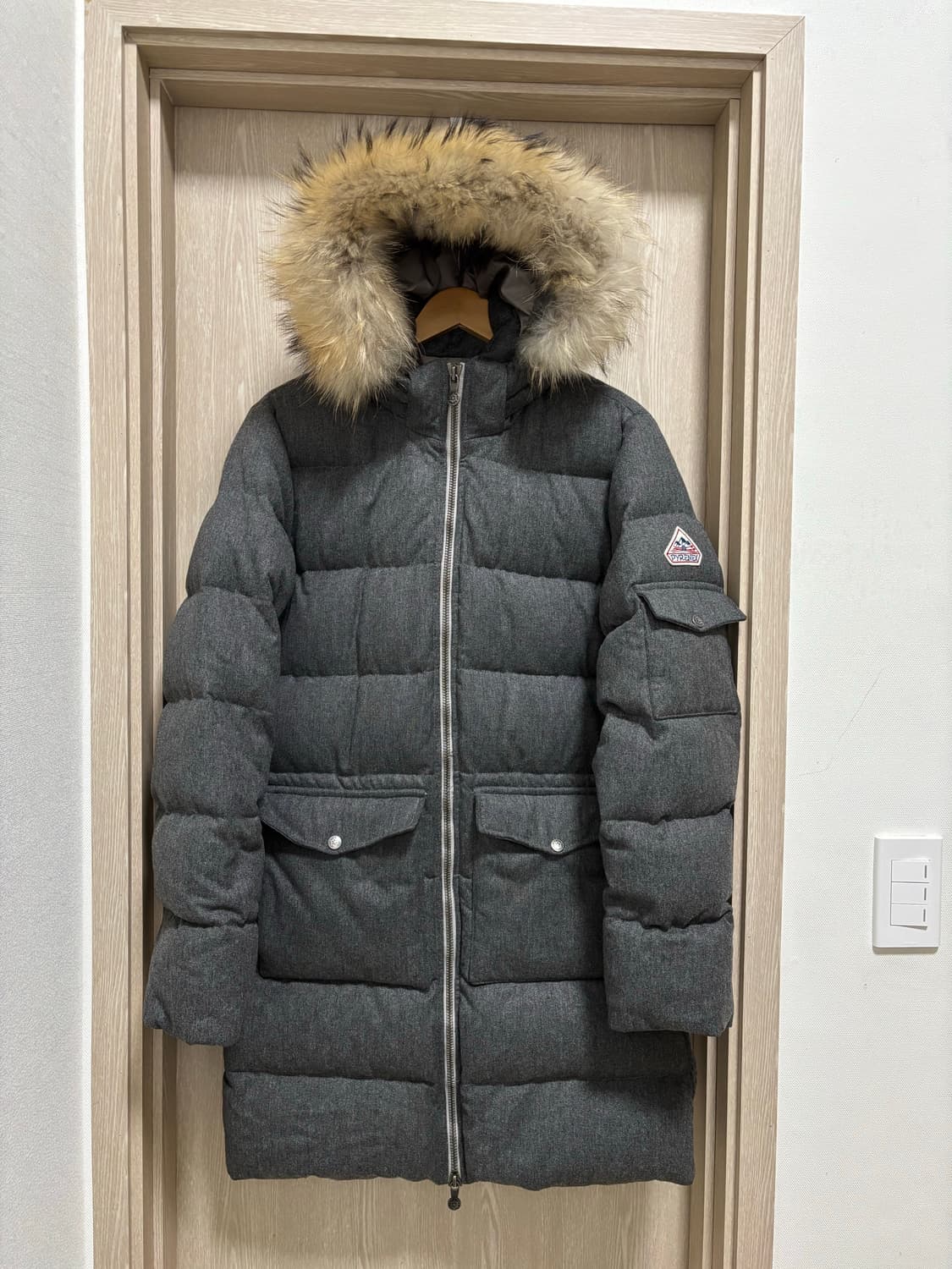 피레넥스 라쿤퍼 다운 패딩S/그레이 상품이미지1