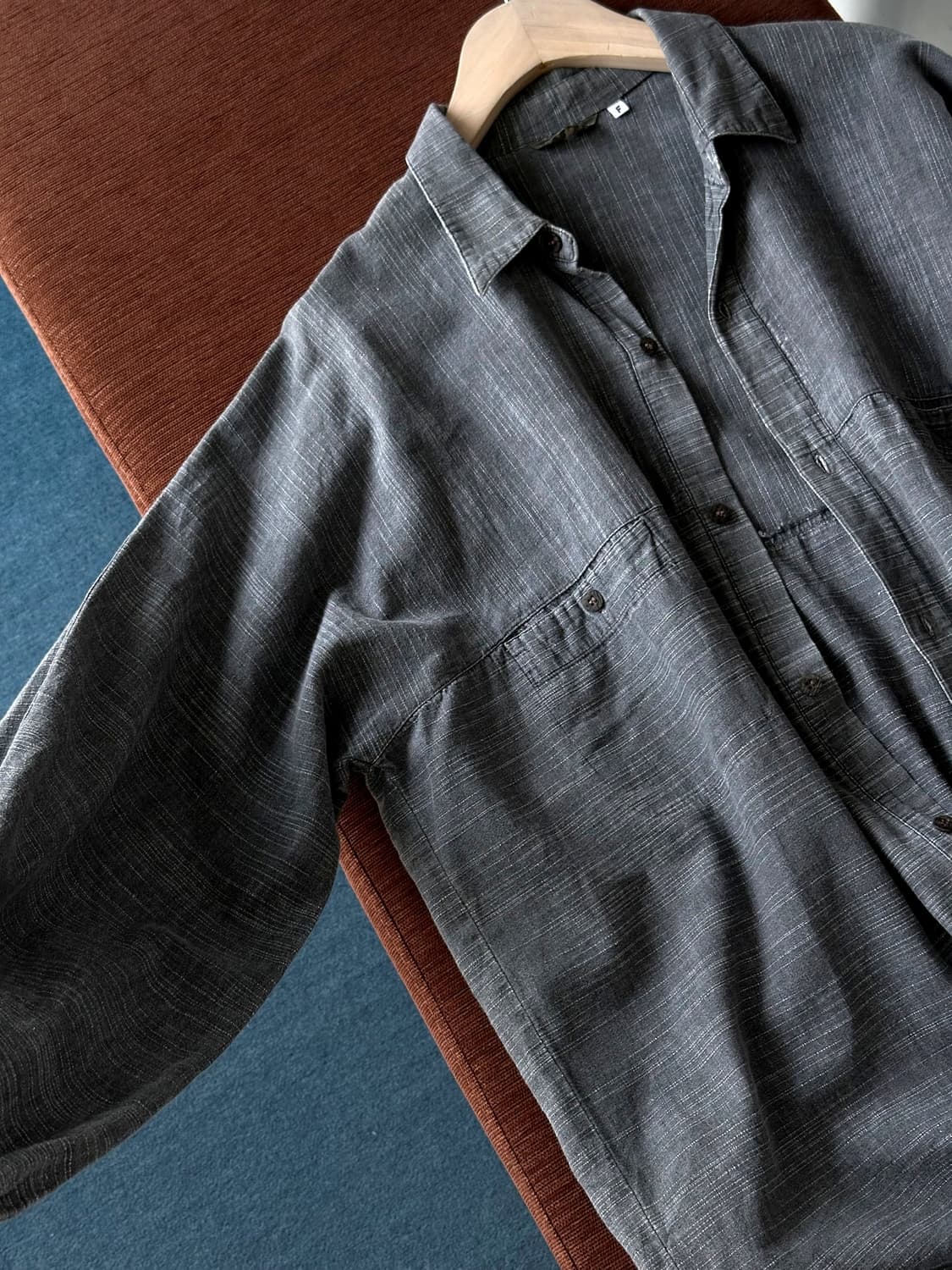 Rough cotton jacquard panel design shirt 상품이미지1