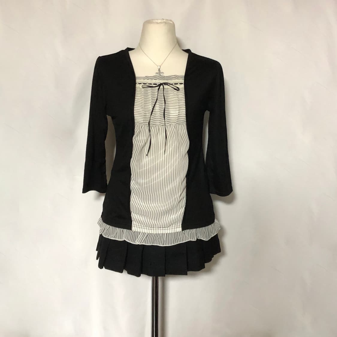 스트라이프 블라우스 탑 블랙 상품이미지4