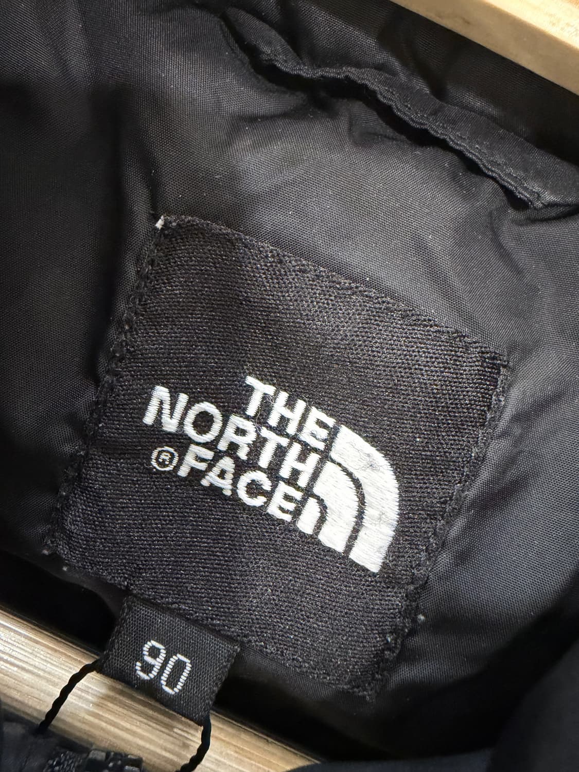 141. 노스페이스 경량패딩 상품이미지2