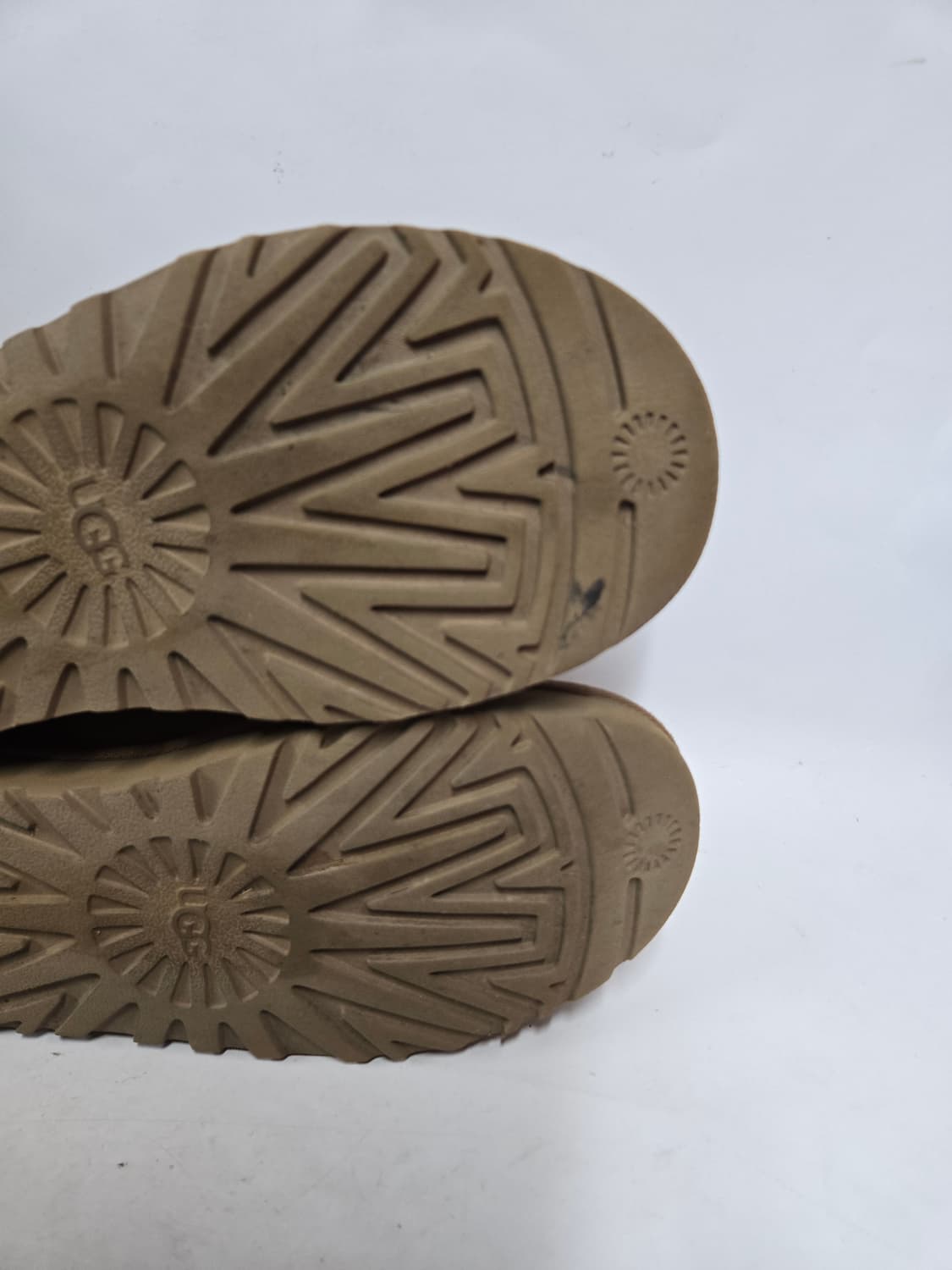 UGG어그 클래식 울트라 미니 부츠230mm 상품이미지6