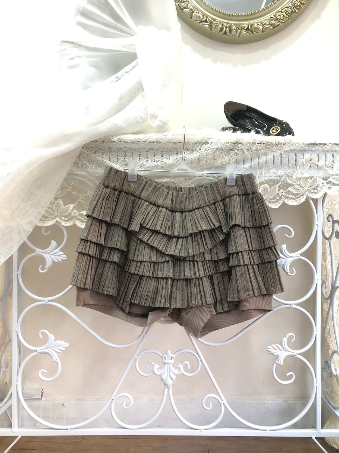 O’2nd ash brown ruffle layered skort 상품이미지1