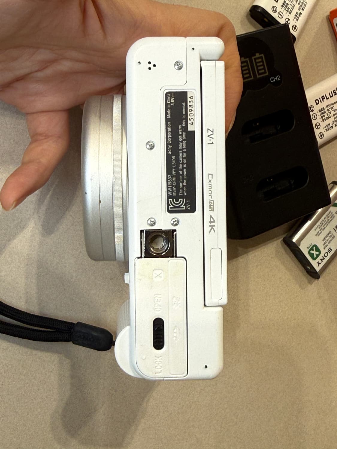 소니 zv-1 풀박스 배터리 3개 상품이미지4