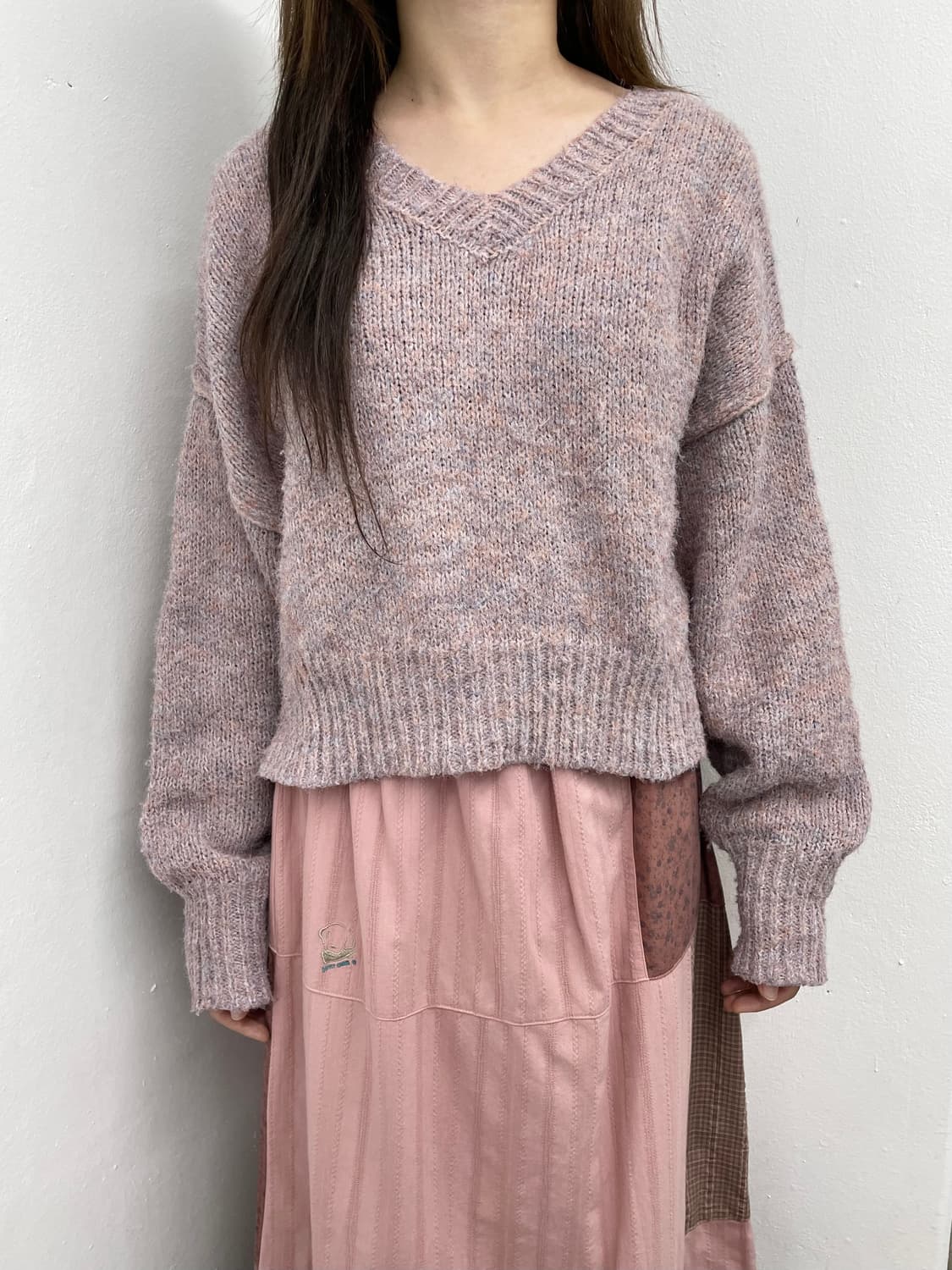 얼스뮤직앤이콜로지 부클 라벤더 니트 상품이미지1