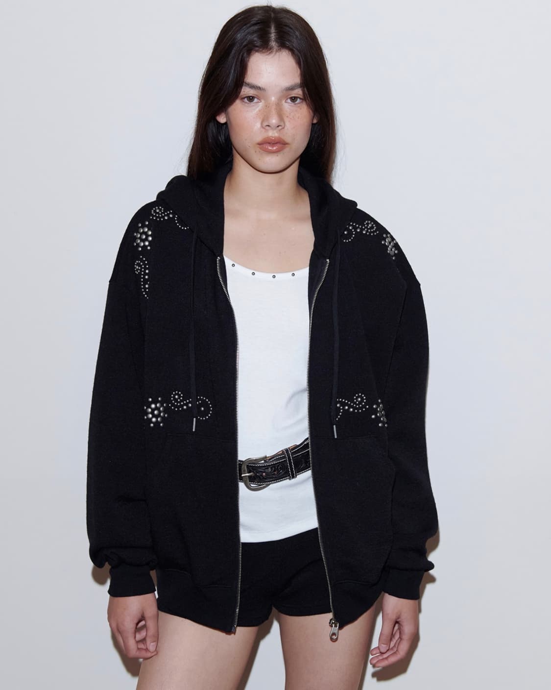 폴리수엠 스터드 후드집업 상품이미지4