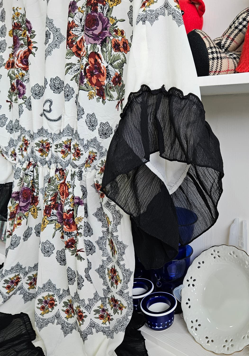 엑시즈팜(Axes Femme) 앤틱 플라워 레이스 쉬폰 블라우스 상품이미지8