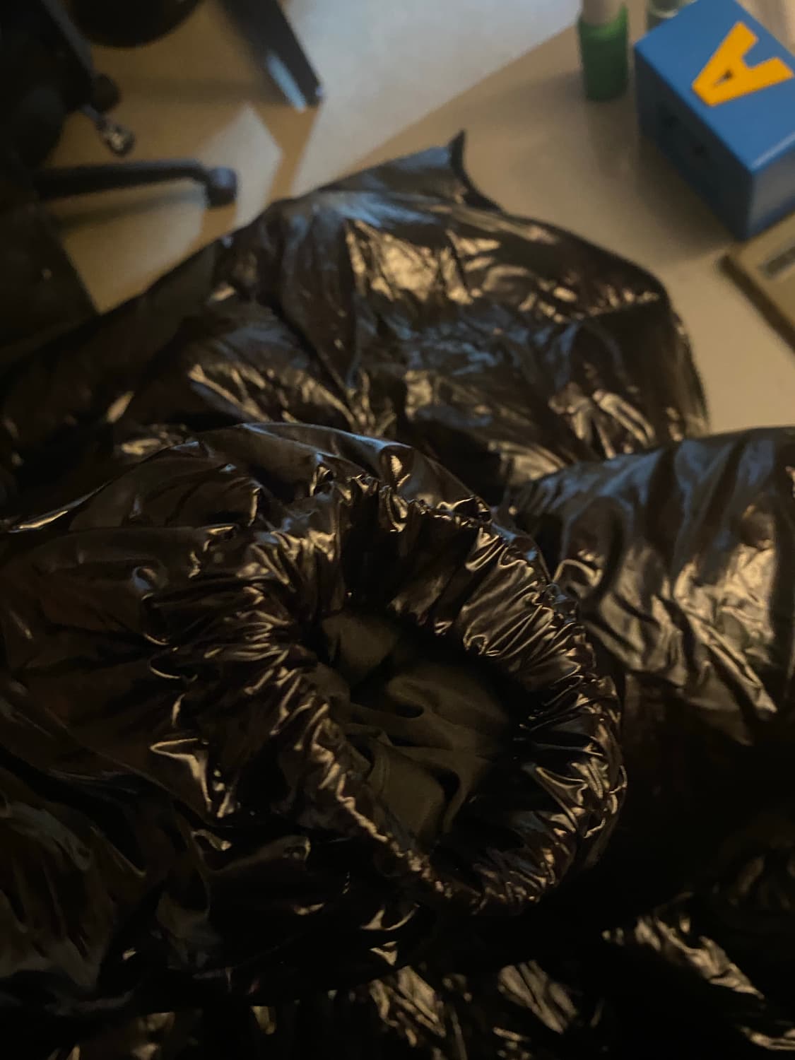 노매뉴얼 유광패딩 m 상품이미지4