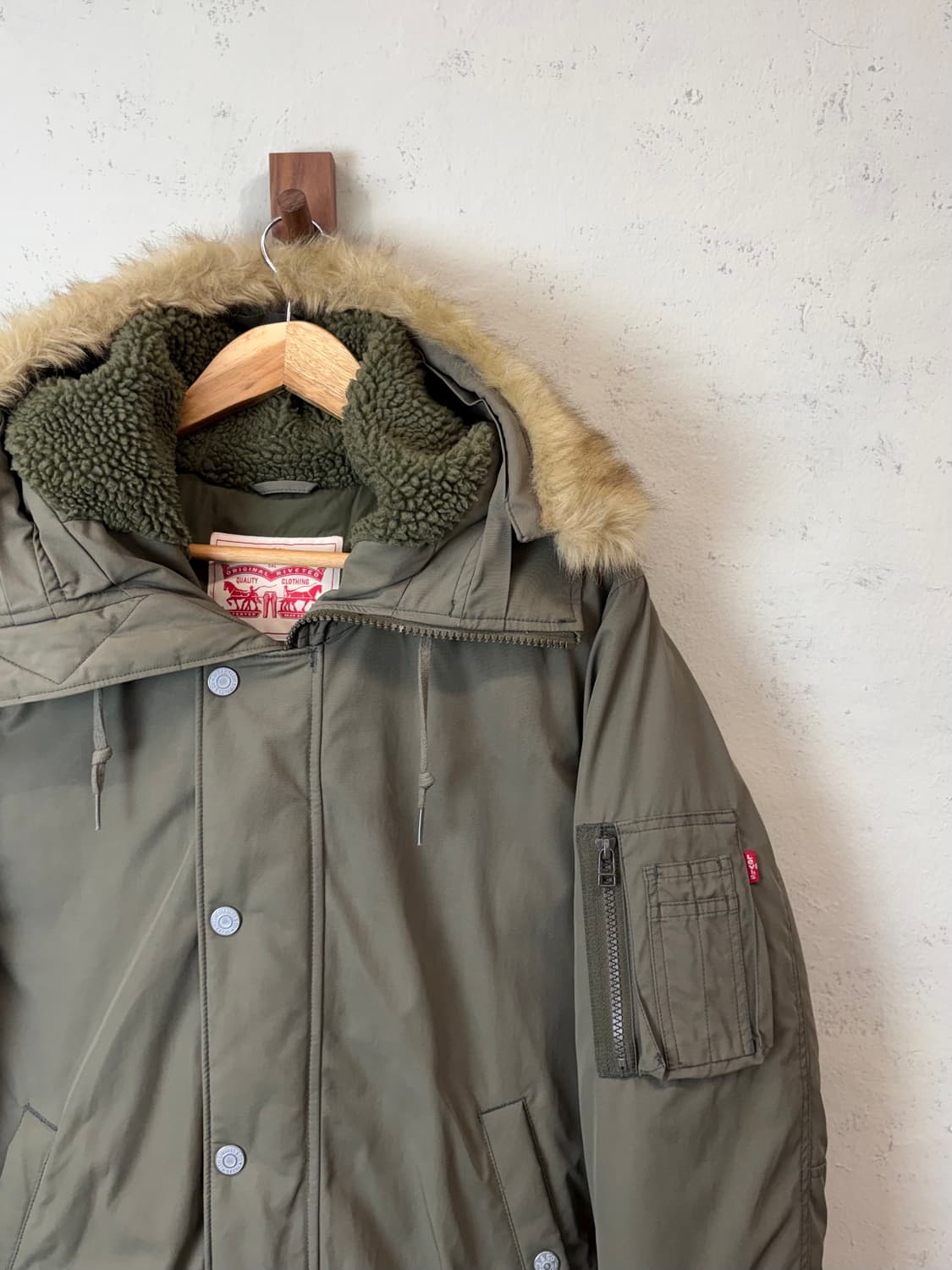 리바이스 빈티지 N2B 다운 자켓 카키 상품이미지3