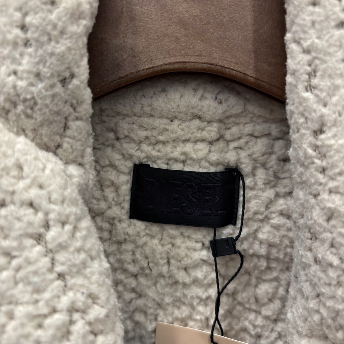 디젤 야상 롱 코트 플리스 배색 드로우 스트링 소매 지퍼 디테일 블랙 상품이미지9