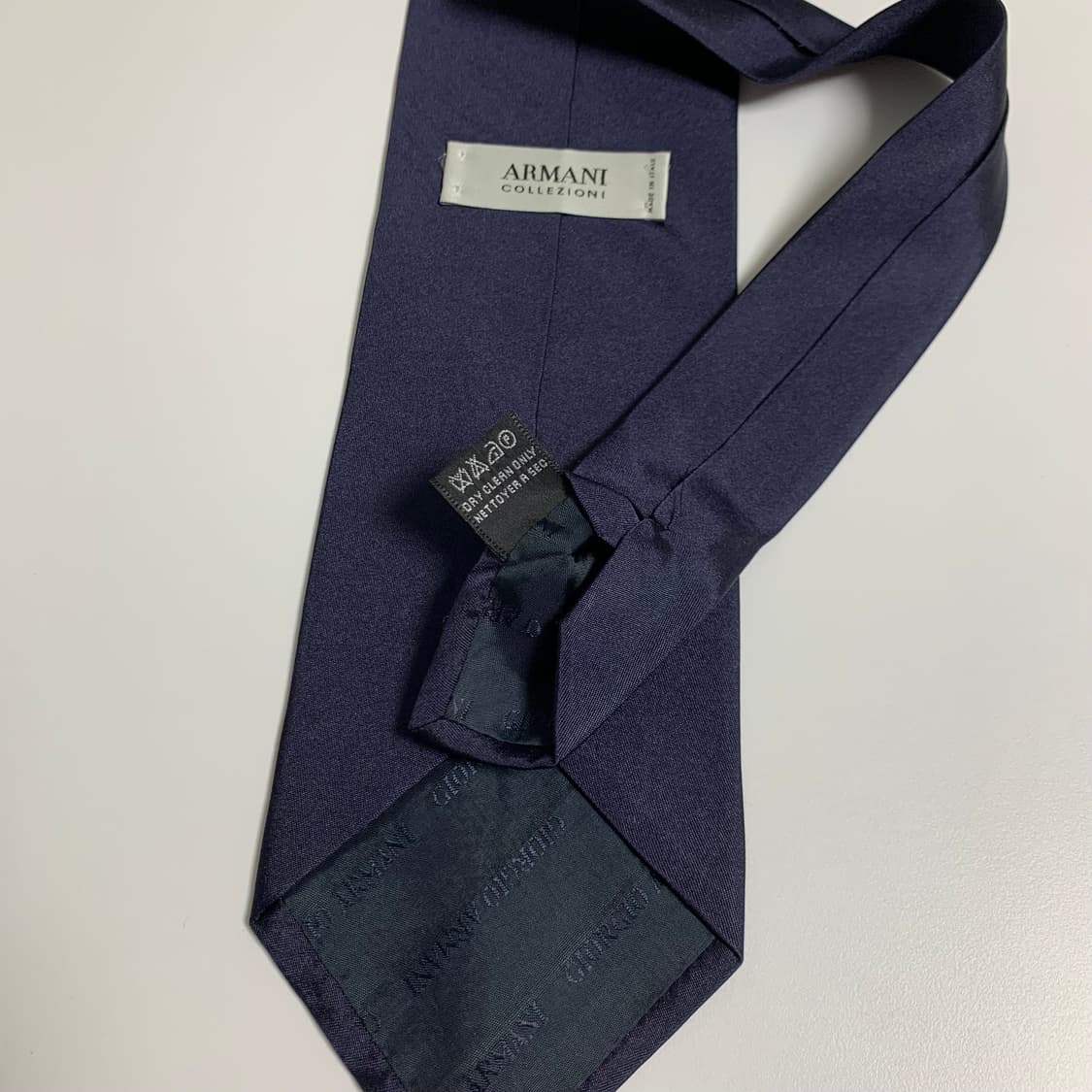 알마니(ARMANI) 네이비 단색 명품넥타이 100실크 클래식 결혼식룩 상품이미지7